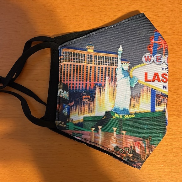 A Las Vegas Souvenir Face Mask with Adjustable Ear Straps - Picture 5 of 8